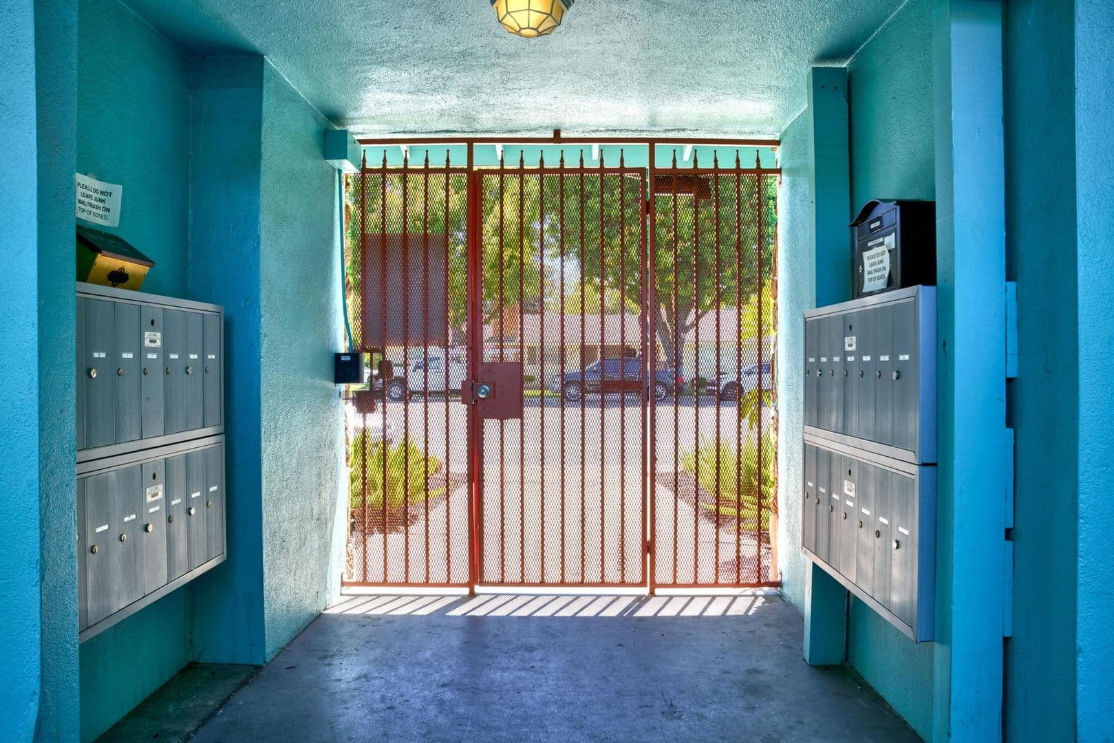 Modesto Apartment: 715 Tully Rd