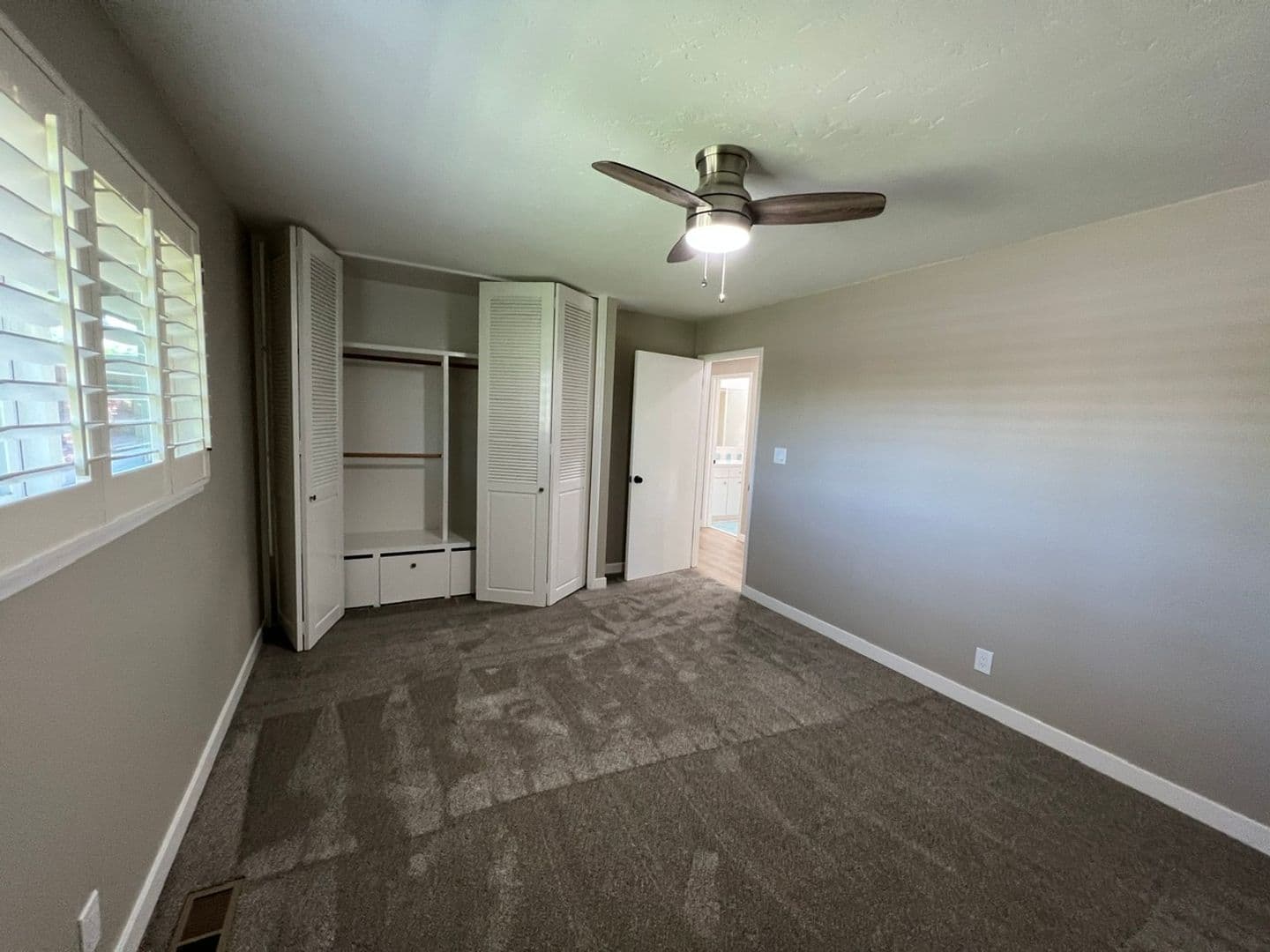 Modesto House: 418 Wentworth Ln