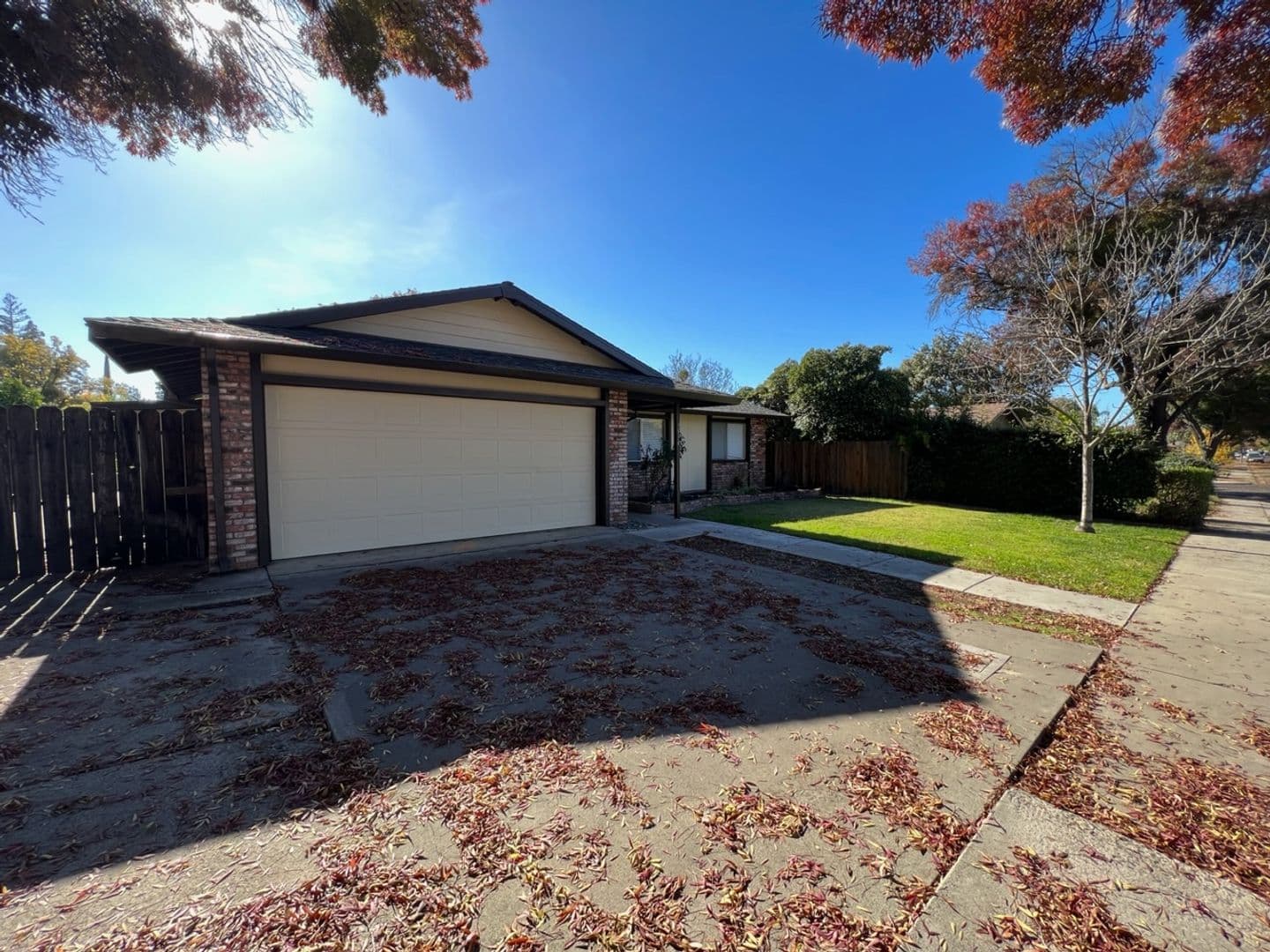Modesto House: 1536 Sheldon Dr