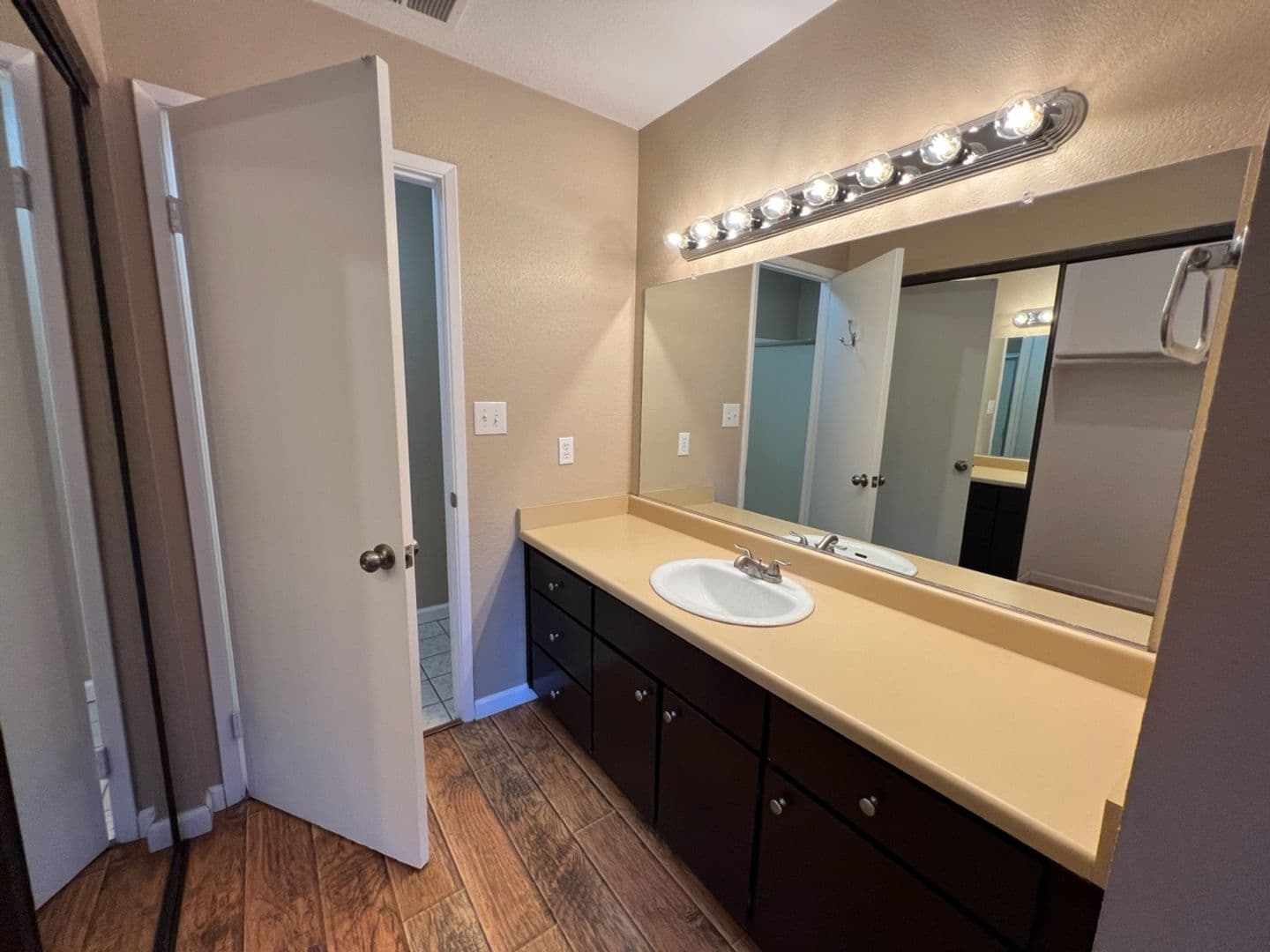 Modesto House: 3400 Kingswood Dr