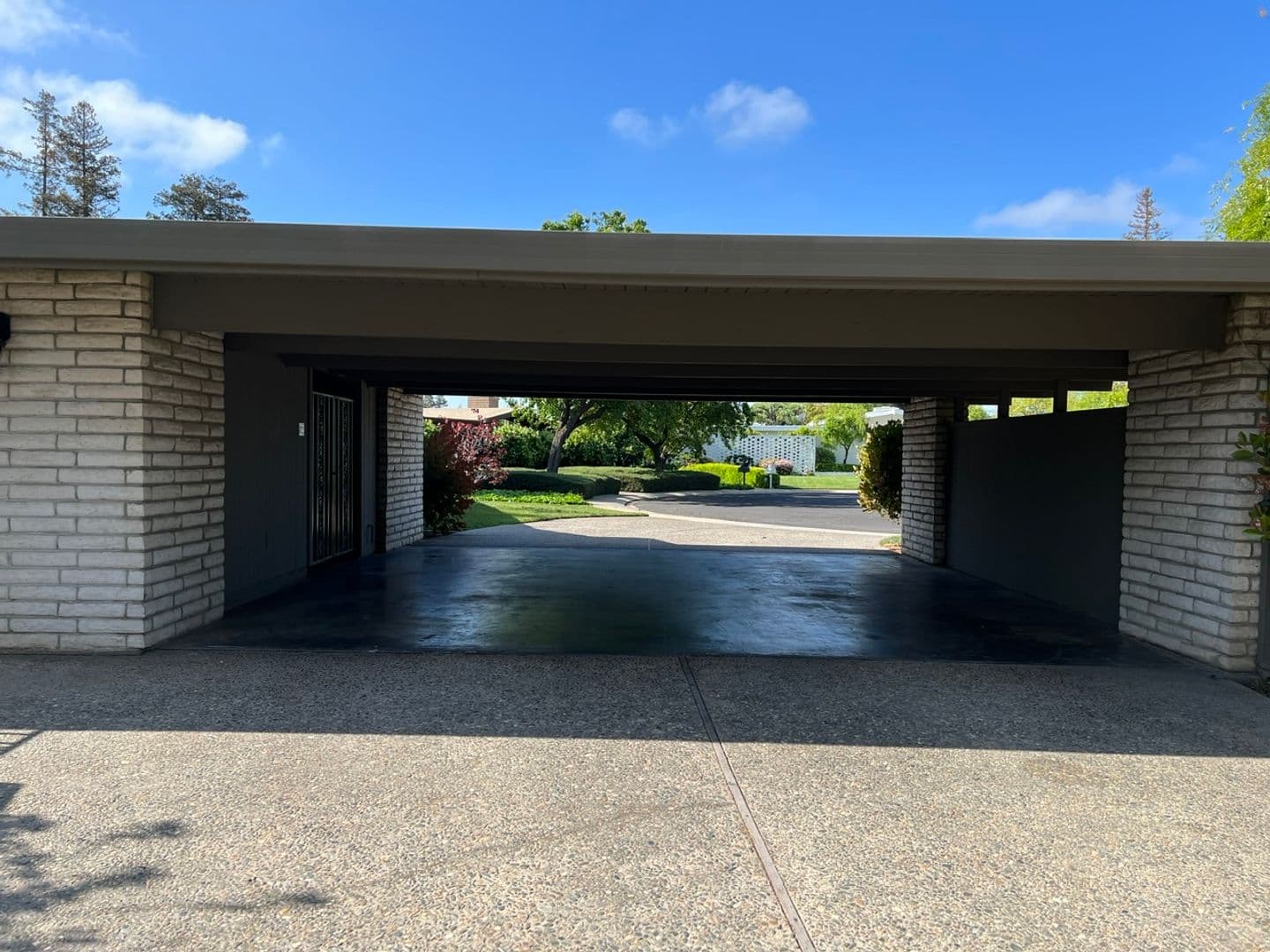 Modesto House: 418 Wentworth Ln