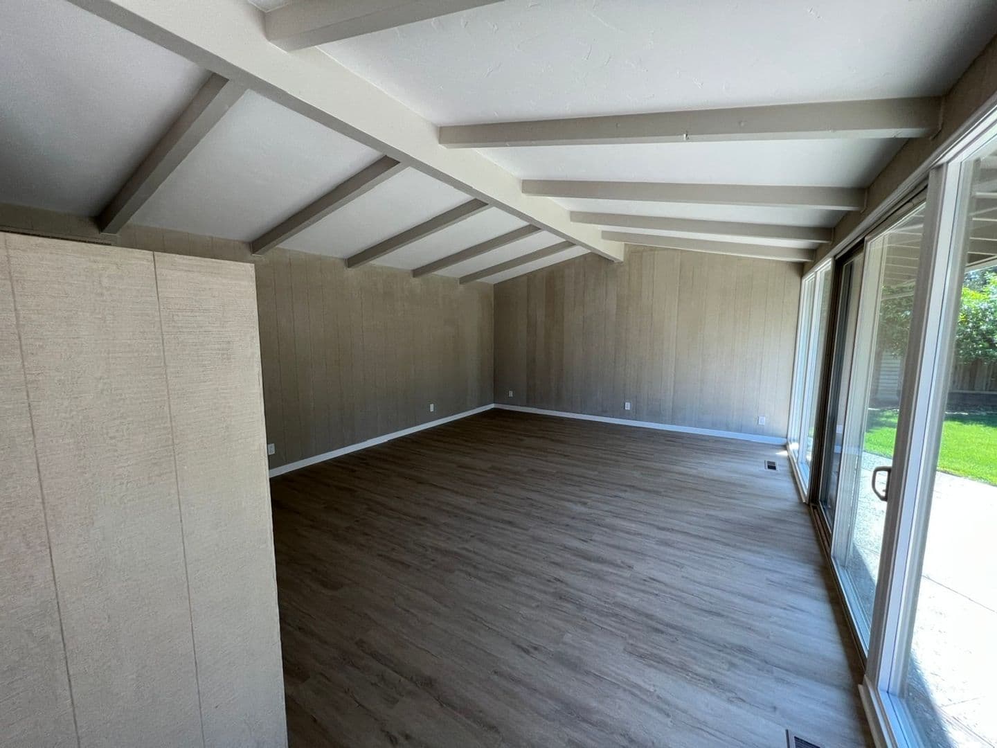 Modesto House: 418 Wentworth Ln