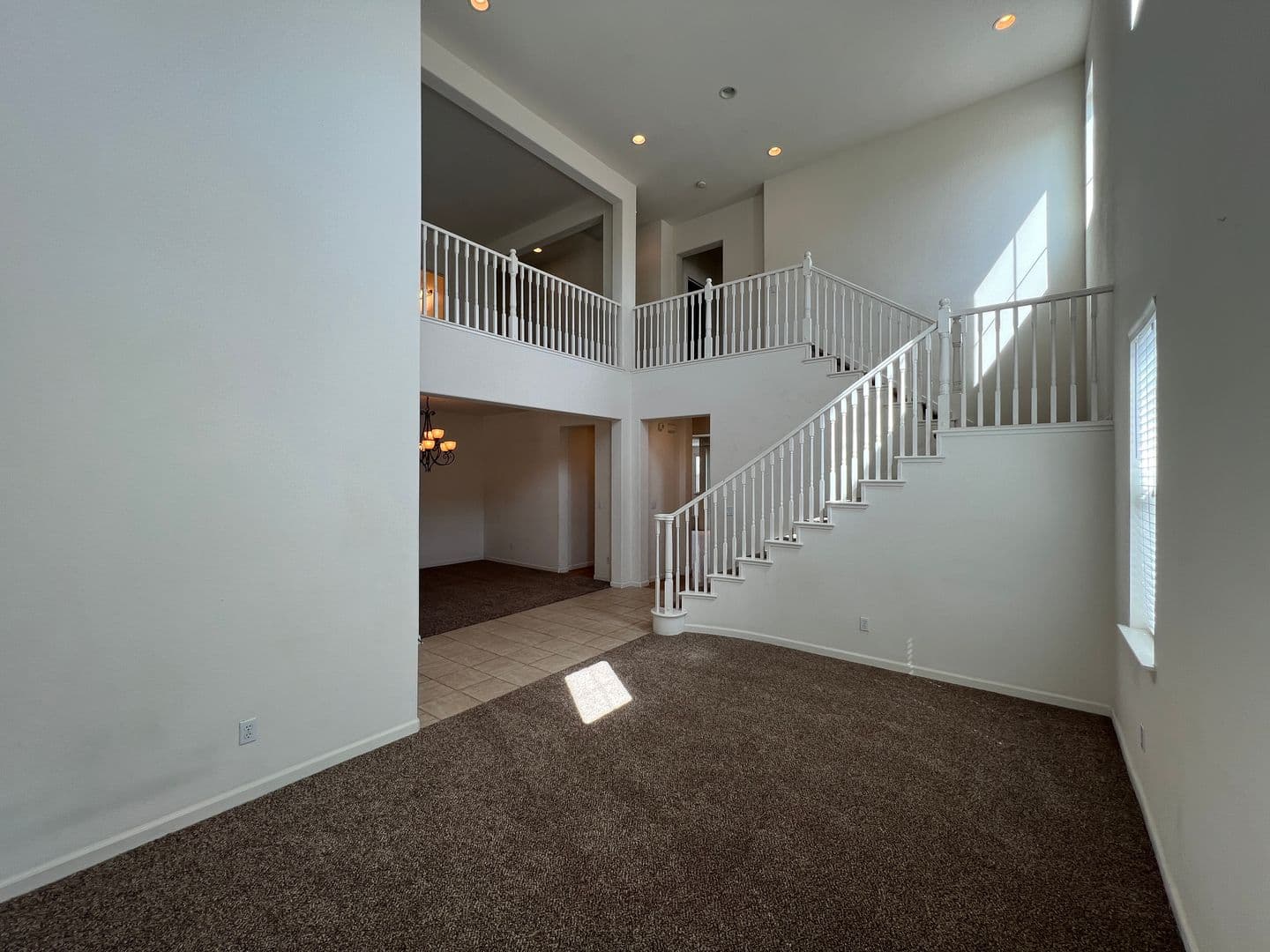 Modesto House: 2553 Acapulco Way