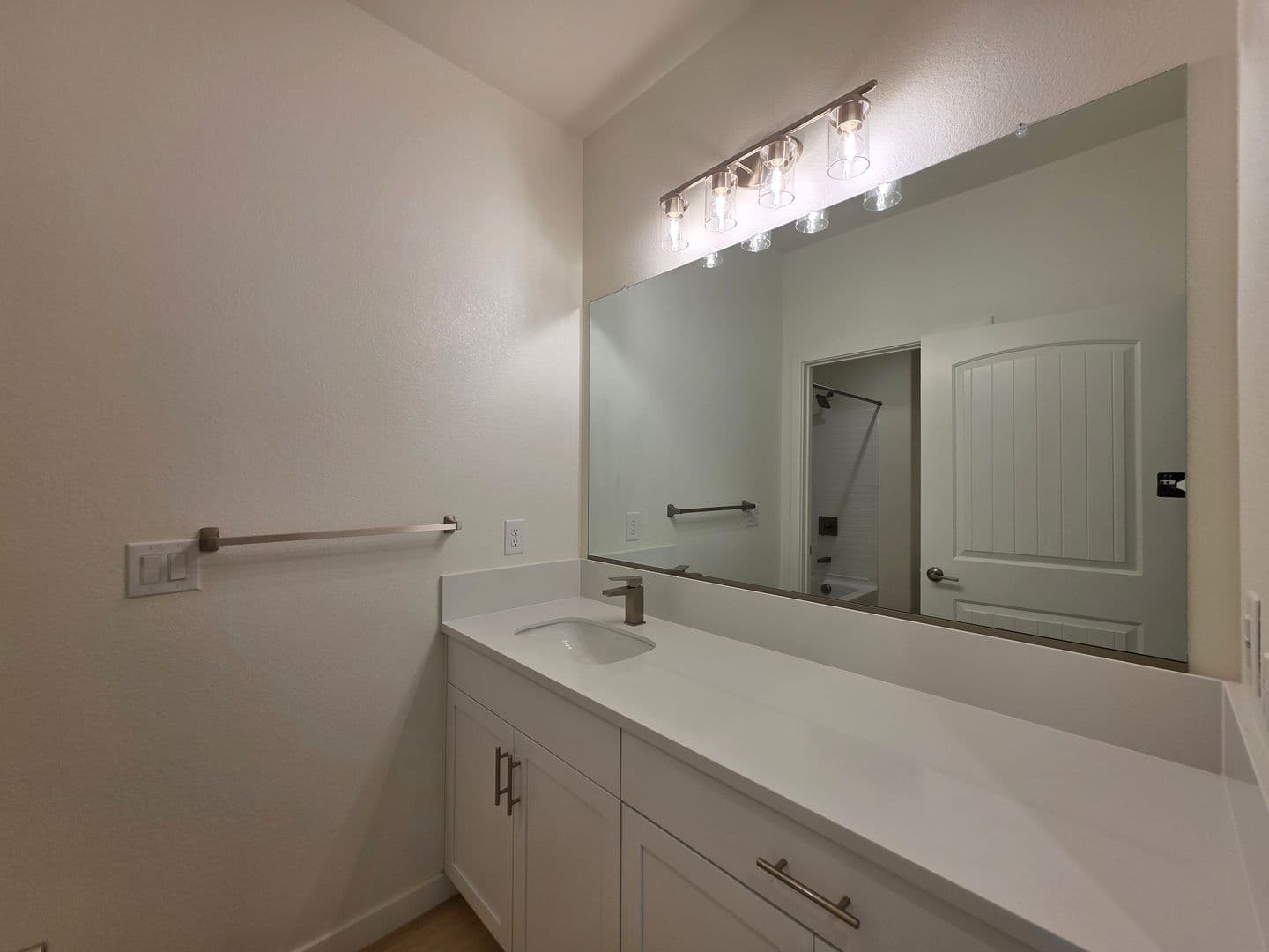 Modesto House: 2320 Ryder Ln