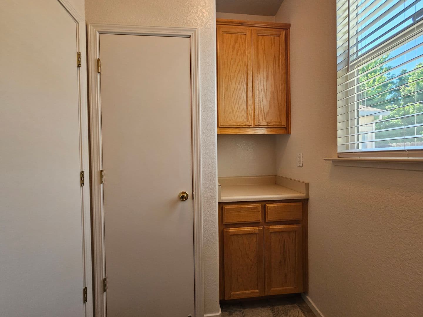 Manteca House: 1161 Syracuse Ln