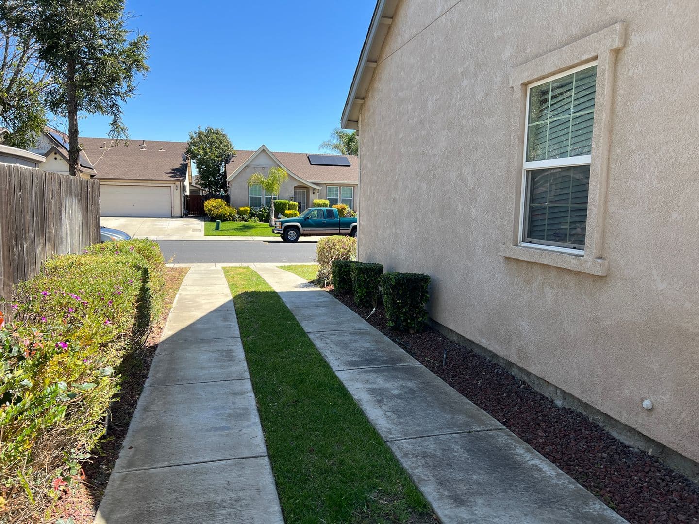 Manteca House: 1161 Syracuse Ln