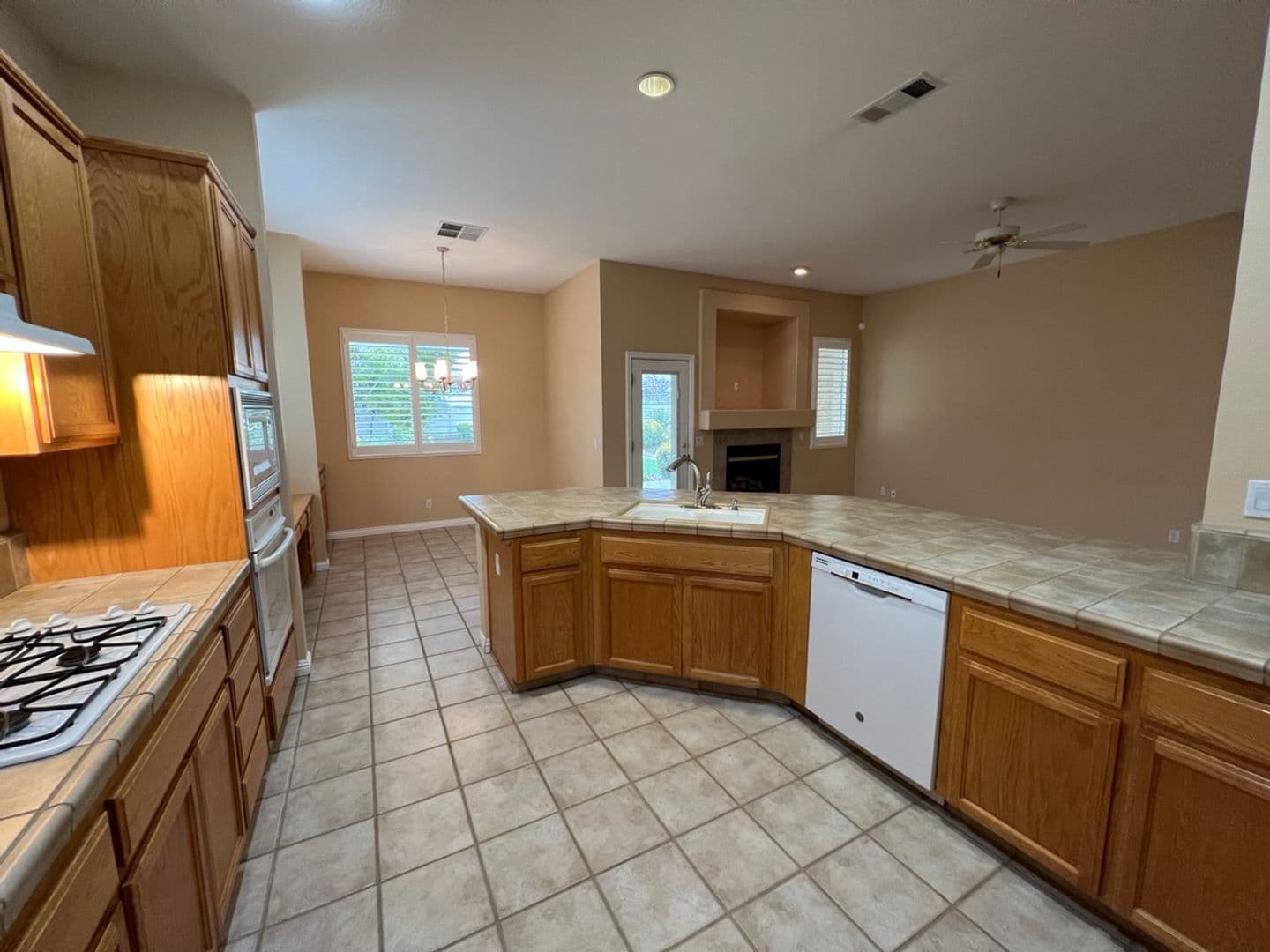 Modesto House: 1628 Snyder Ave