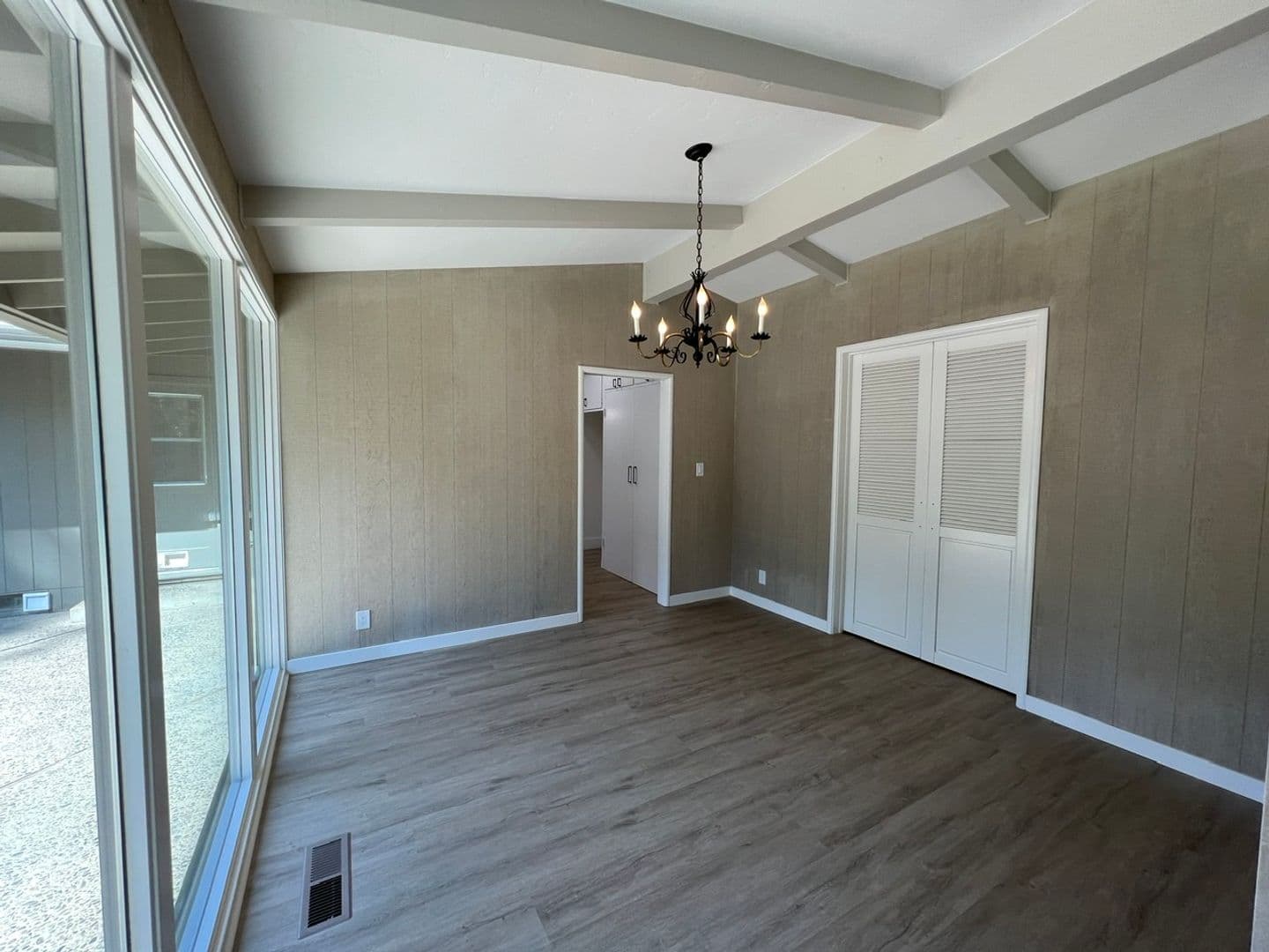 Modesto House: 418 Wentworth Ln