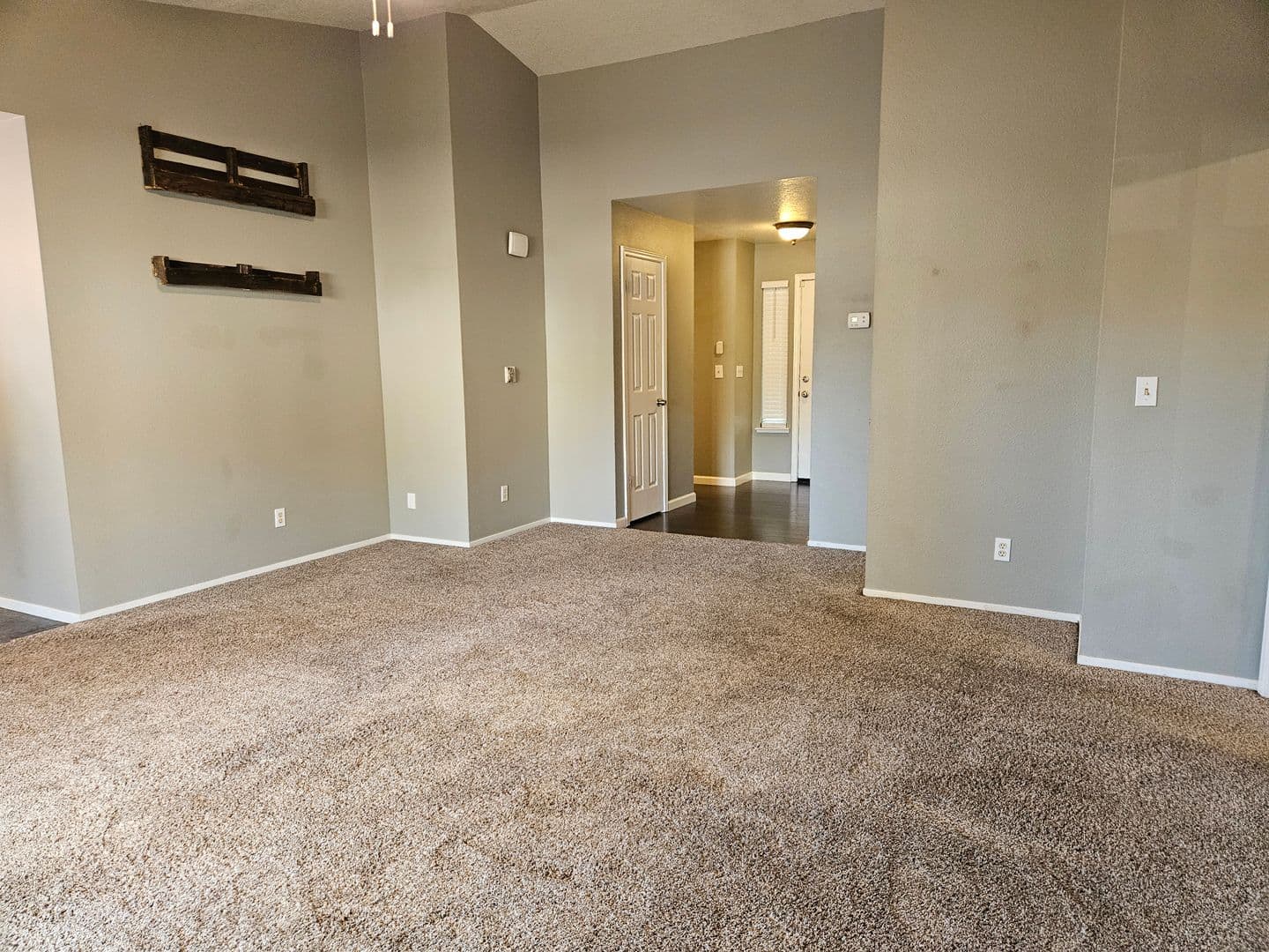 Modesto House: 221 Rector Ln