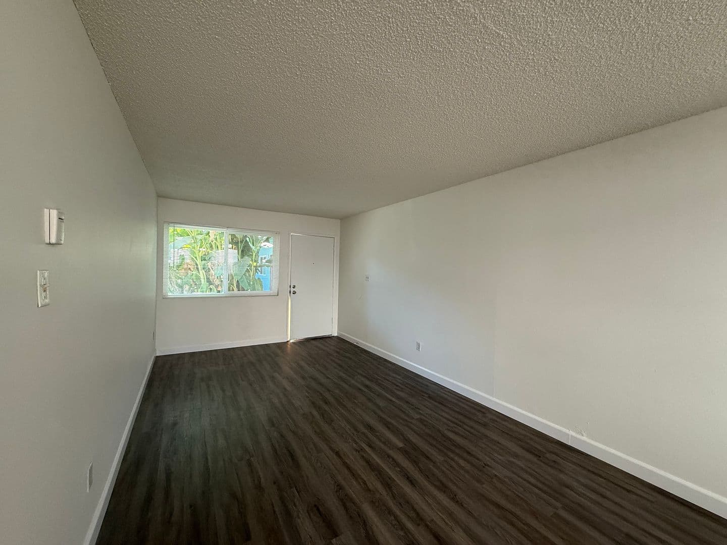 Modesto Apartment: 715 Tully Rd