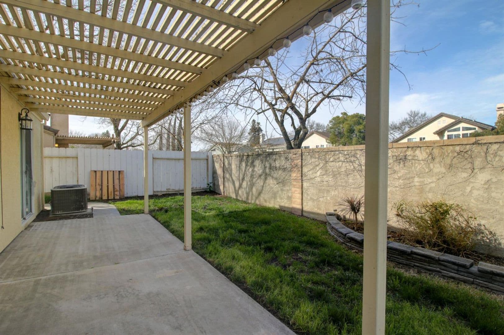 Modesto House: 221 Rector Ln