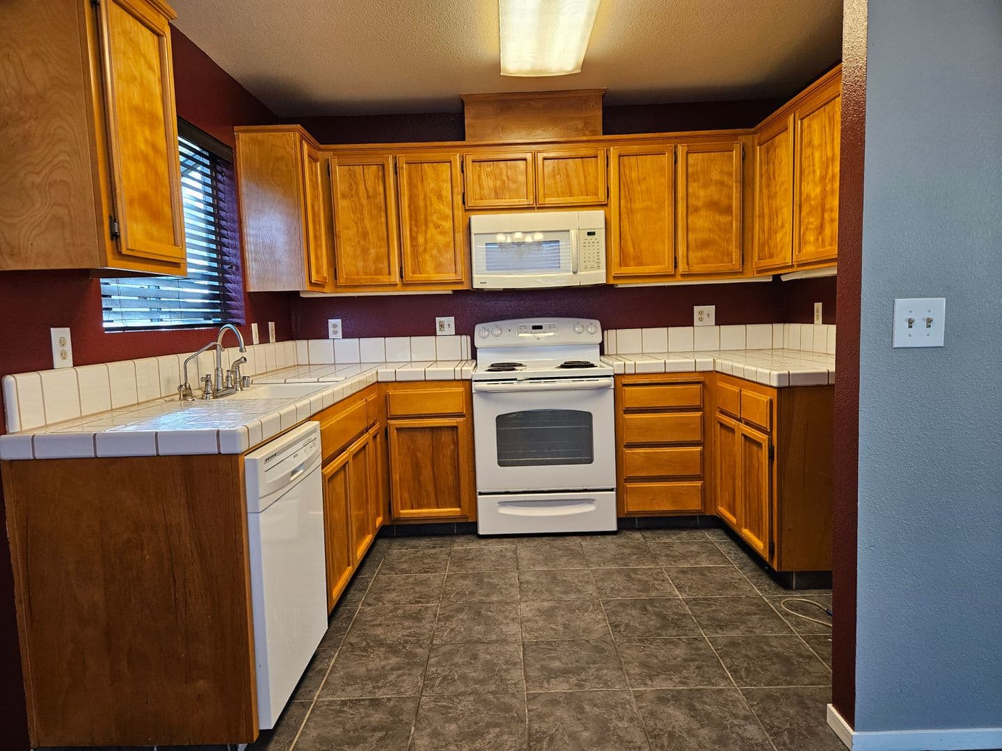 Modesto House: 221 Rector Ln