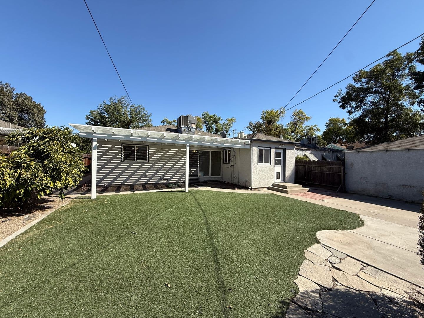 Modesto House: 517 El Cajon Ave