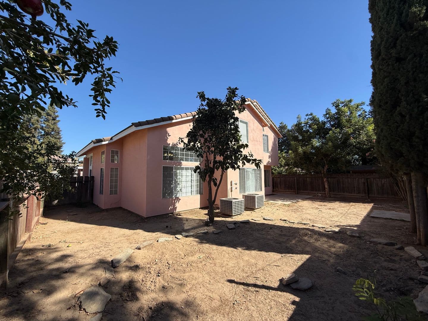 Modesto House: 3904 Wilkesboro Ave