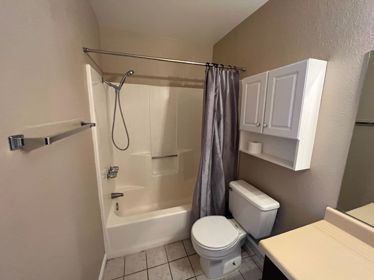 Modesto House: 3400 Kingswood Dr