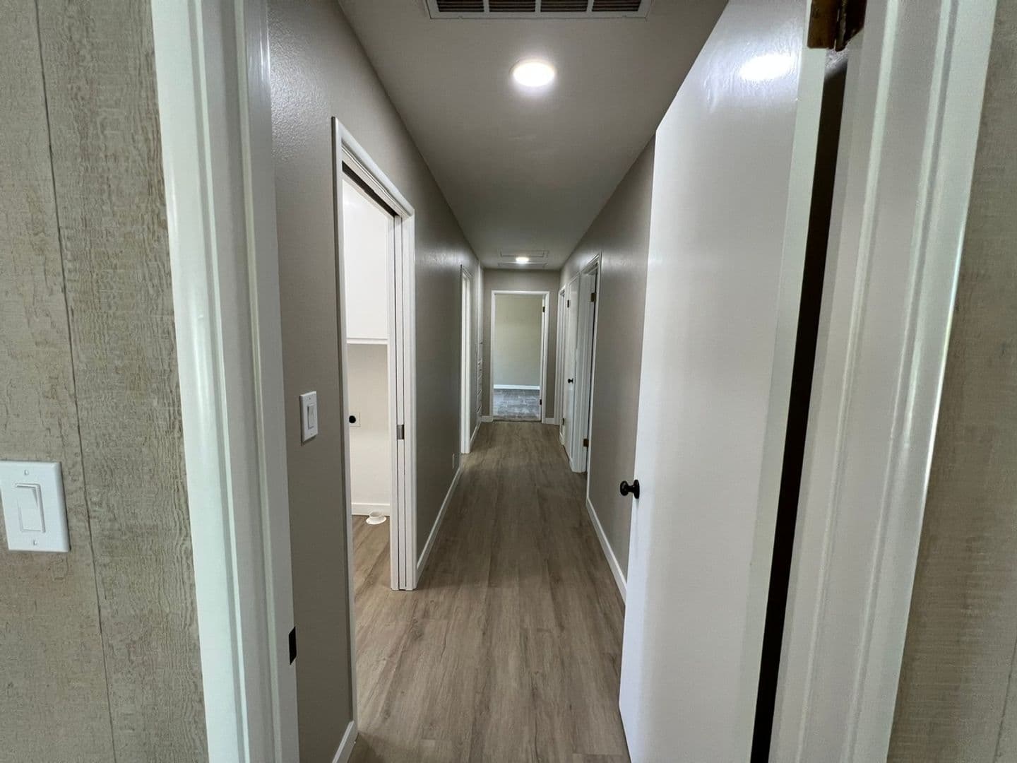Modesto House: 418 Wentworth Ln