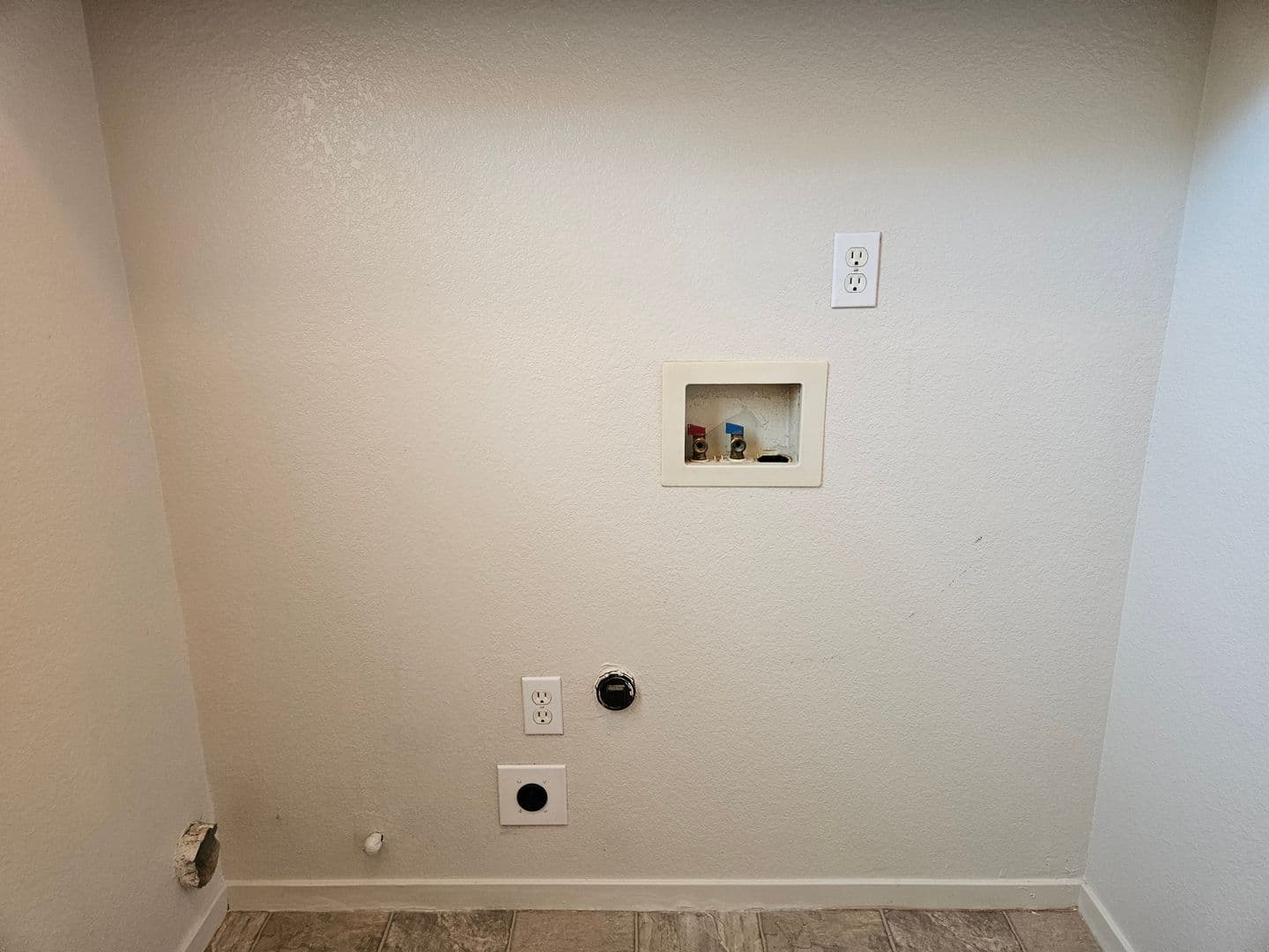 Manteca House: 1161 Syracuse Ln
