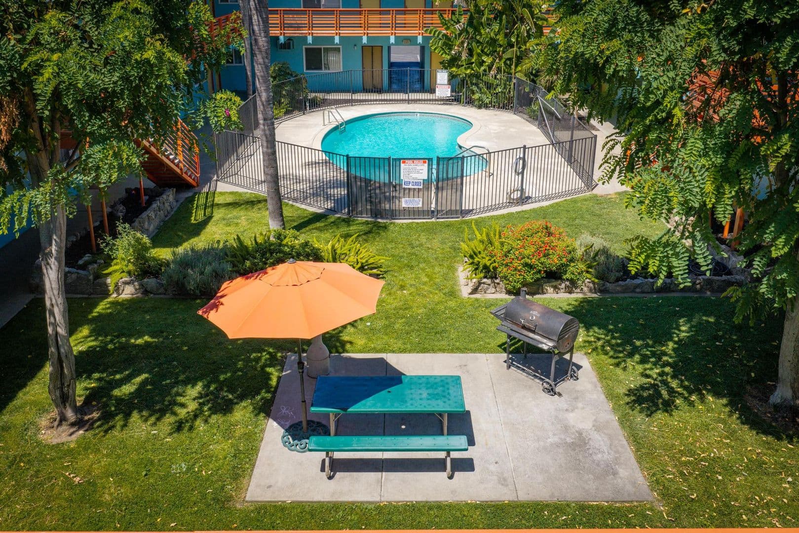 Modesto Apartment: 715 Tully Rd