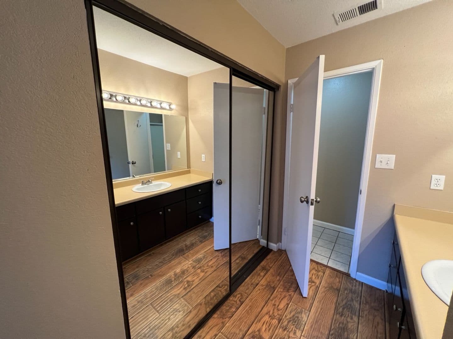 Modesto House: 3400 Kingswood Dr