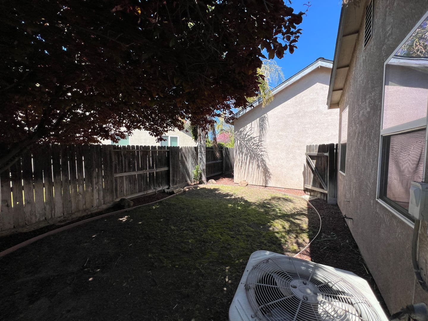 Manteca House: 1161 Syracuse Ln