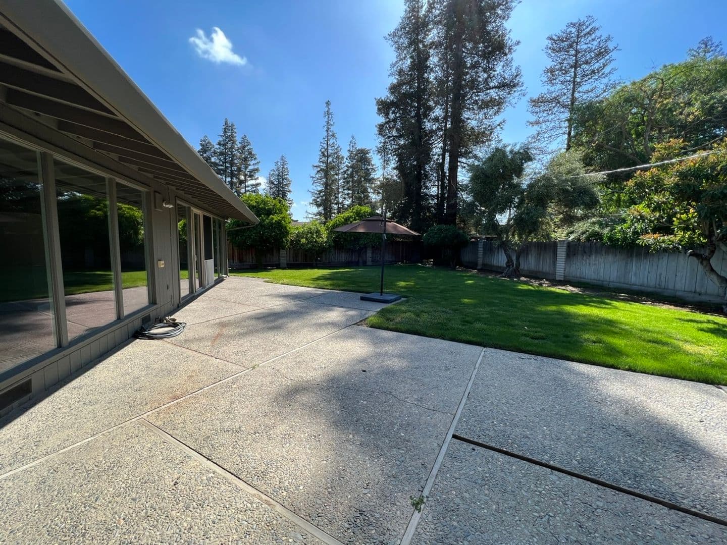 Modesto House: 418 Wentworth Ln