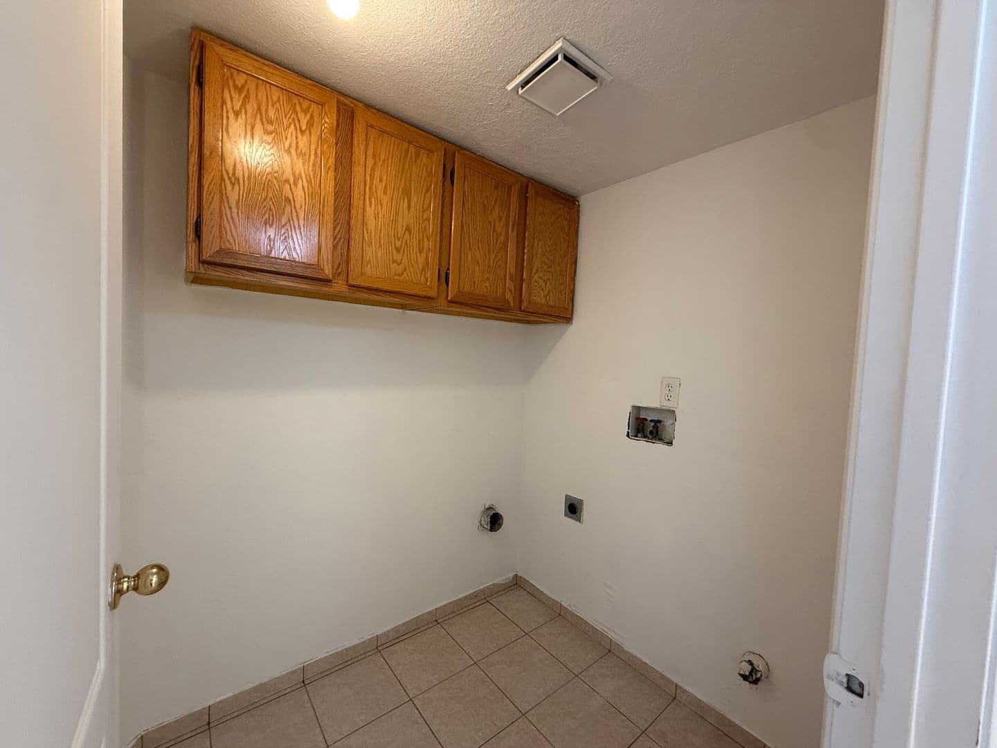 Modesto House: 3904 Wilkesboro Ave