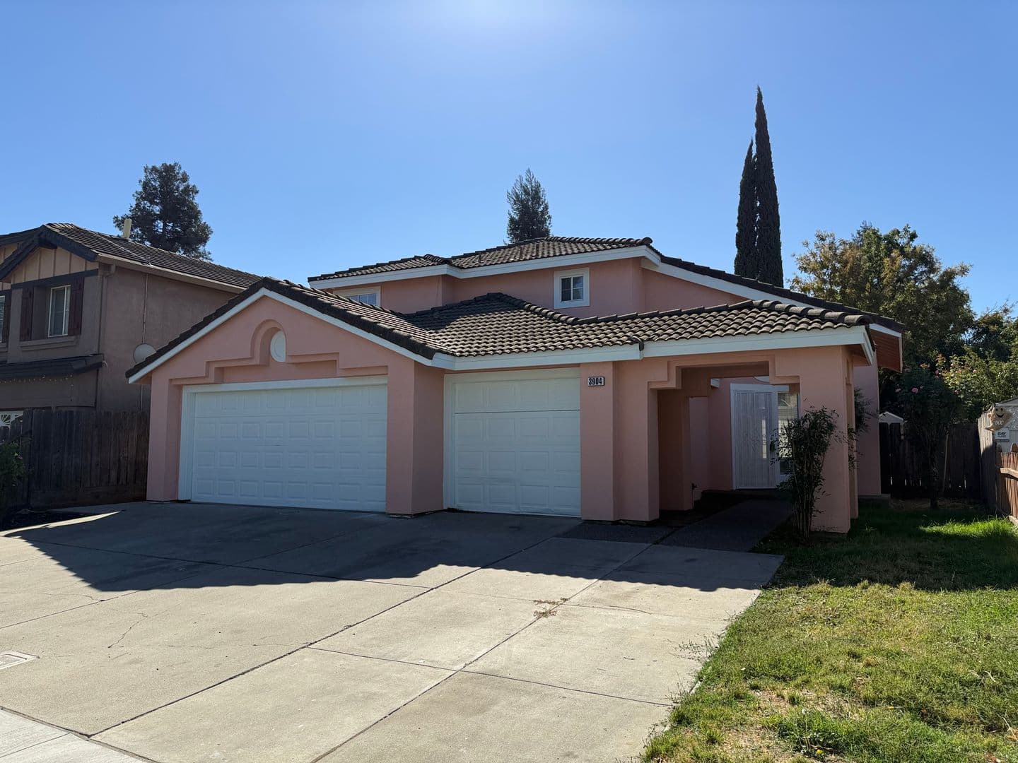 Modesto House: 3904 Wilkesboro Ave