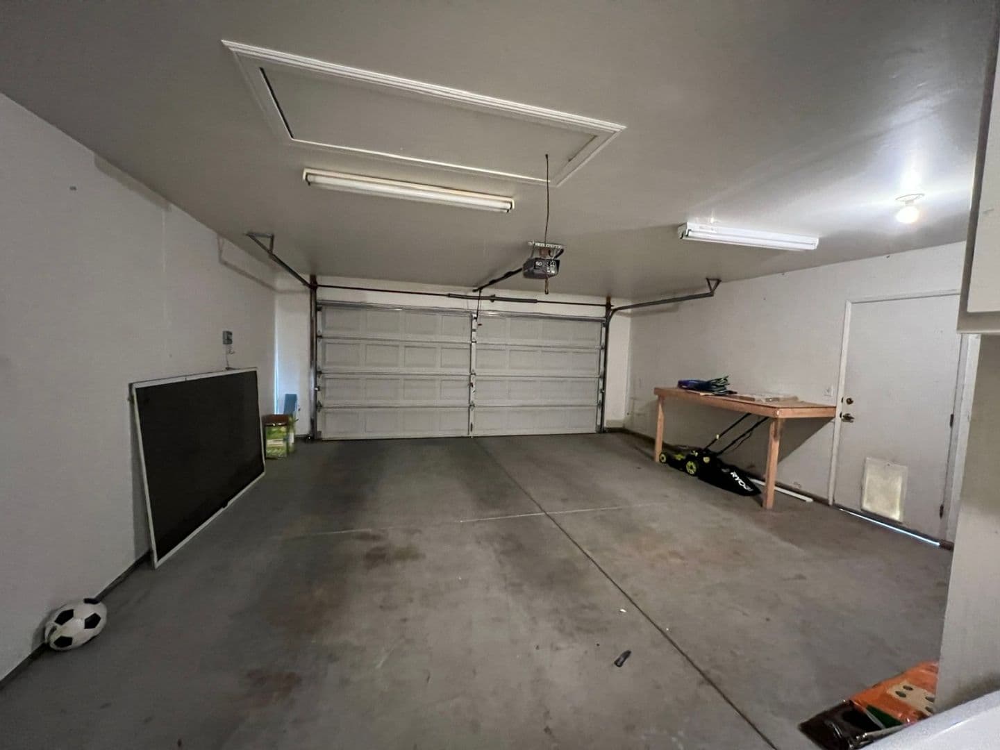 Modesto House: 3805 Wilmington Way