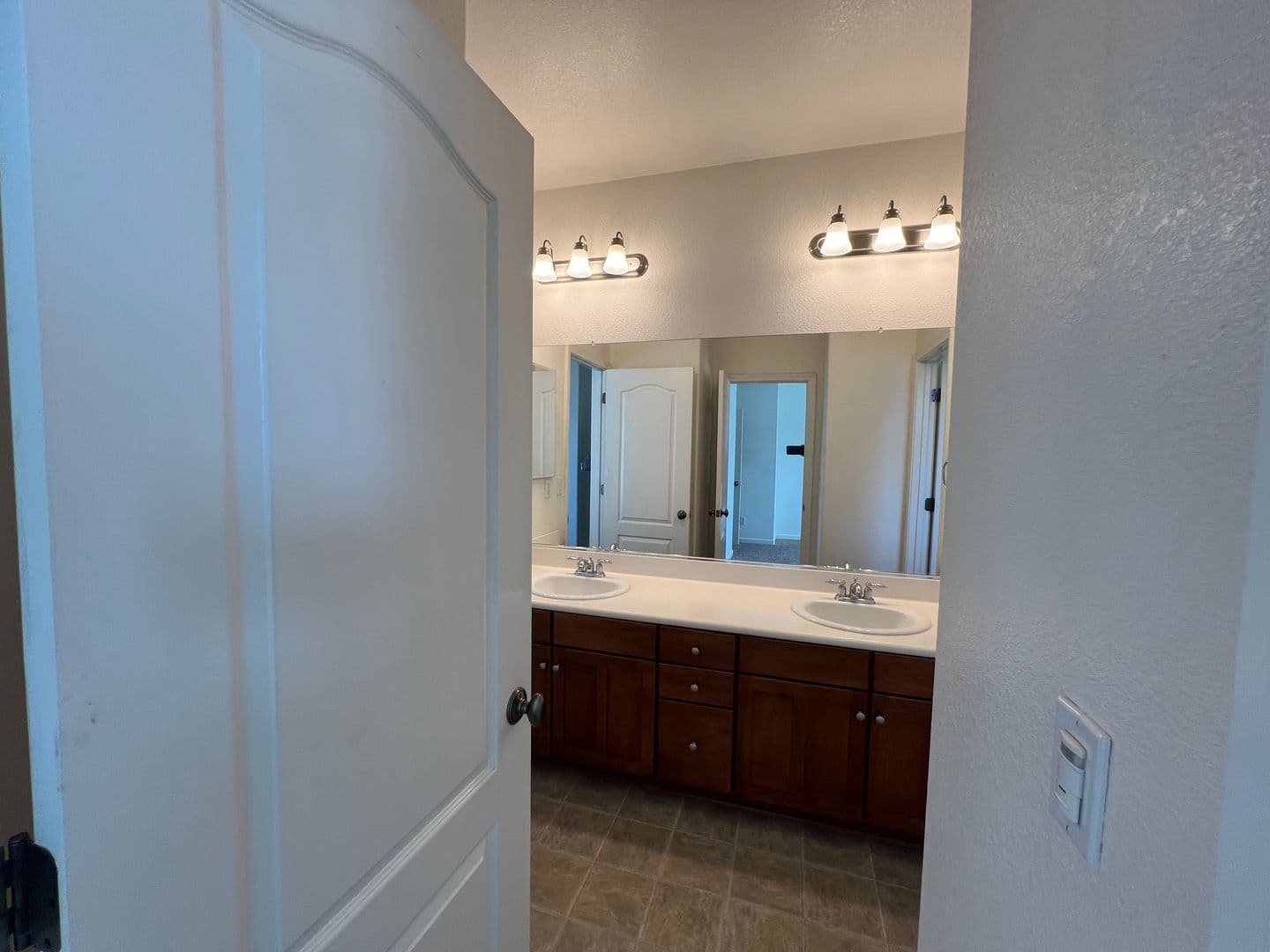 Modesto House: 2553 Acapulco Way