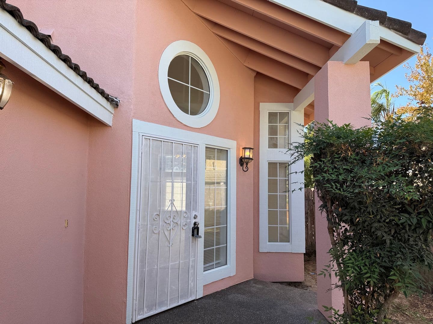 Modesto House: 3904 Wilkesboro Ave