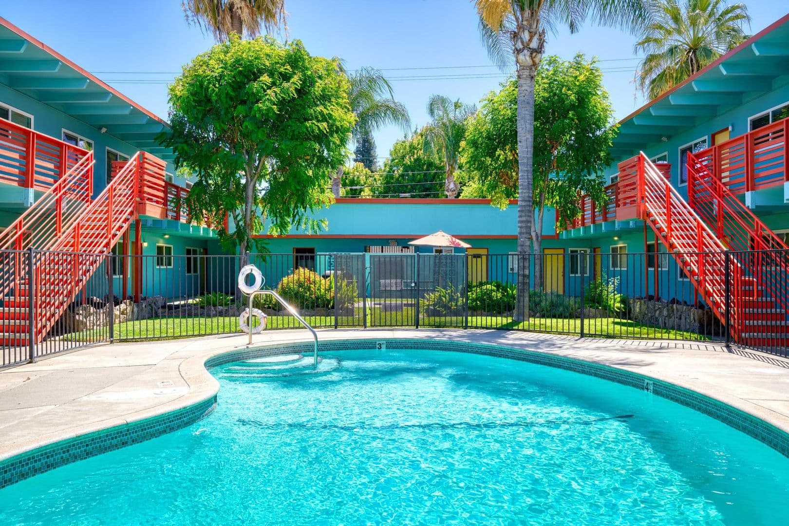 Modesto Apartment: 715 Tully Rd