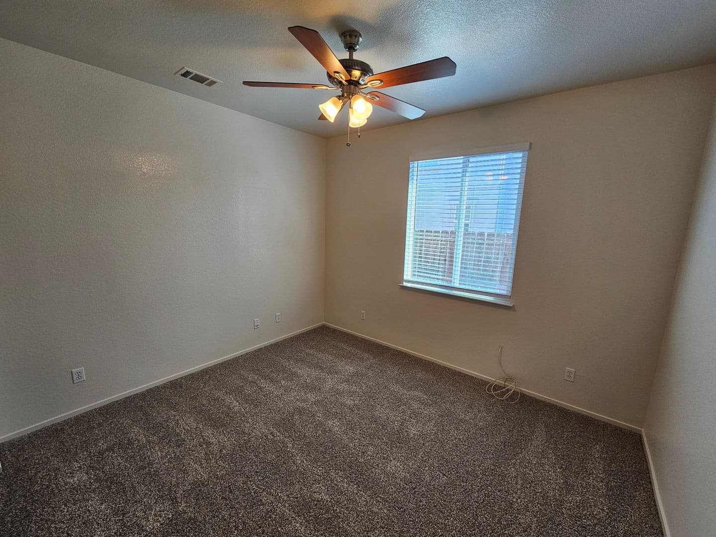 Manteca House: 1161 Syracuse Ln