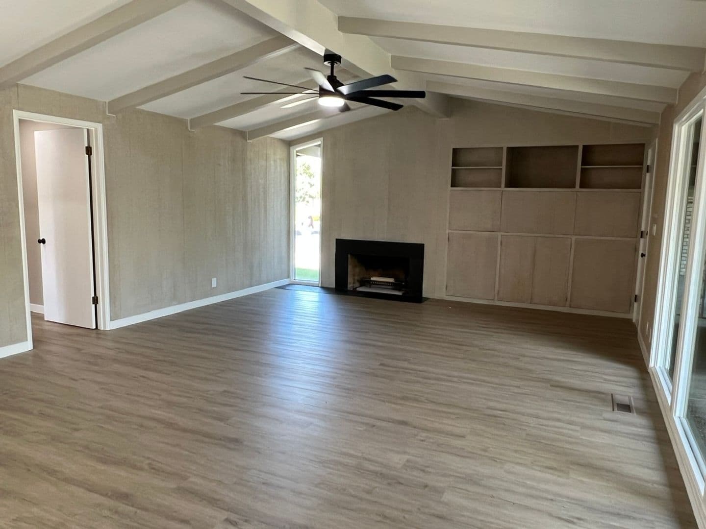 Modesto House: 418 Wentworth Ln