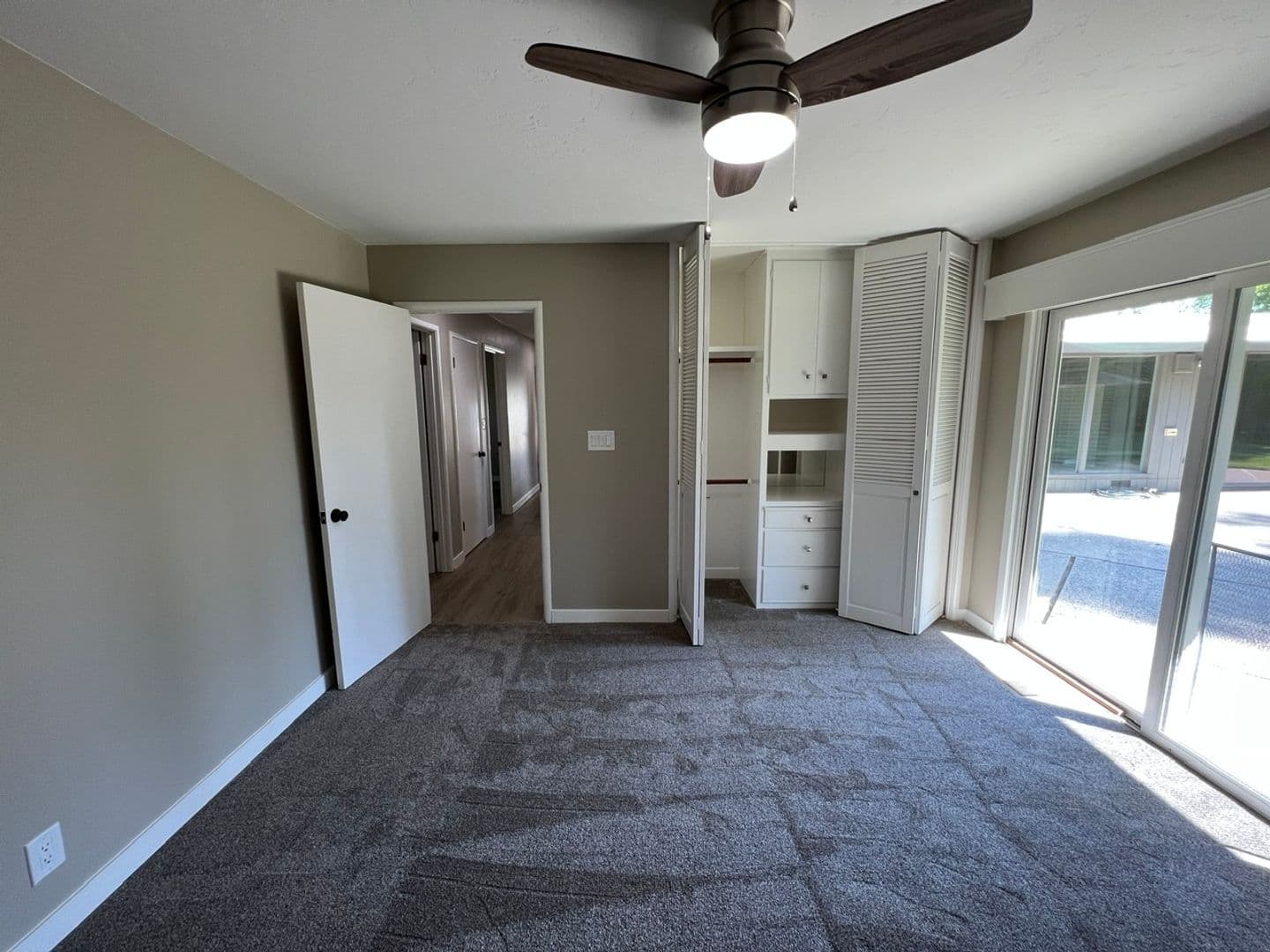 Modesto House: 418 Wentworth Ln