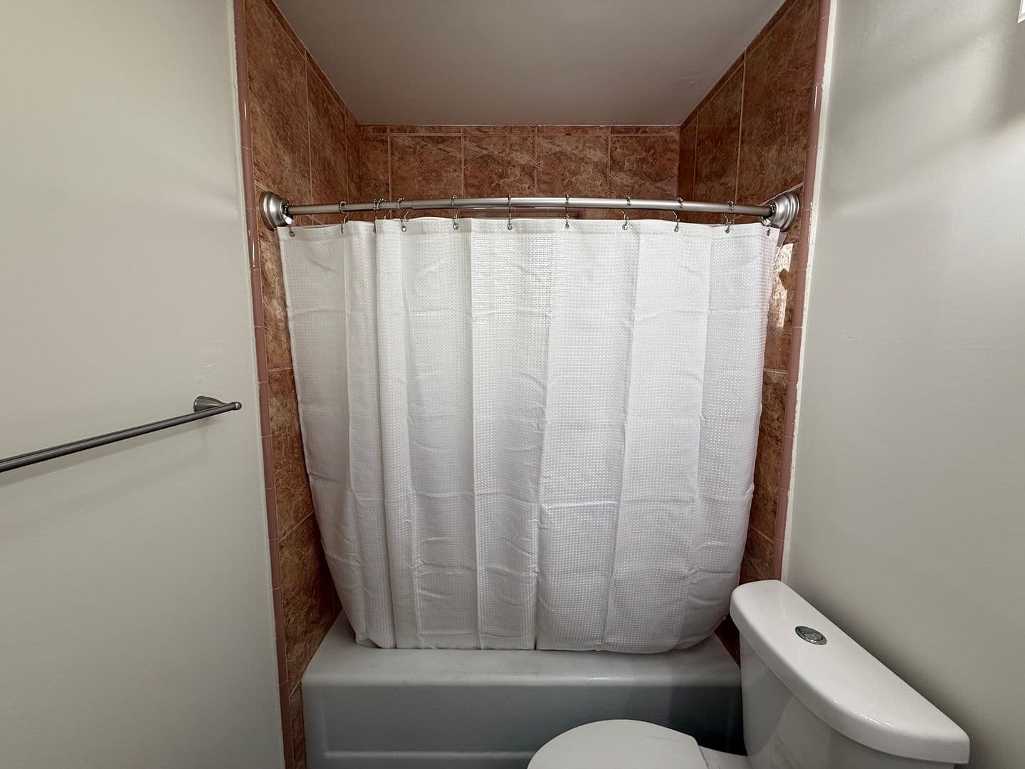 Modesto Apartment: 715 Tully Rd