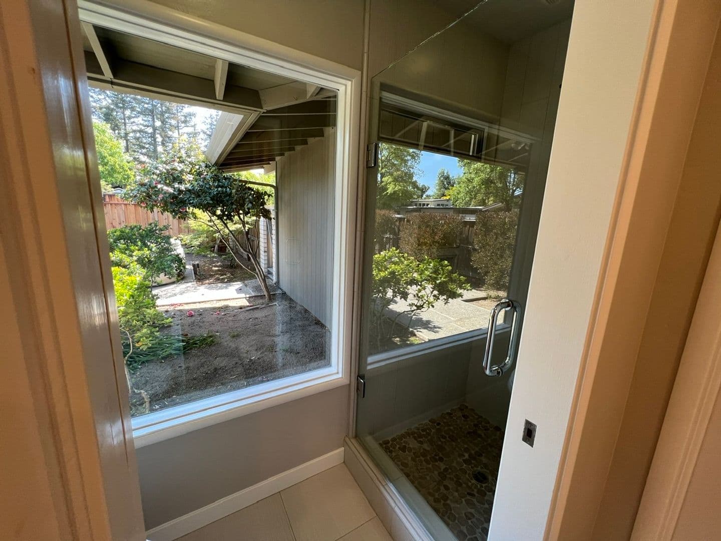 Modesto House: 418 Wentworth Ln