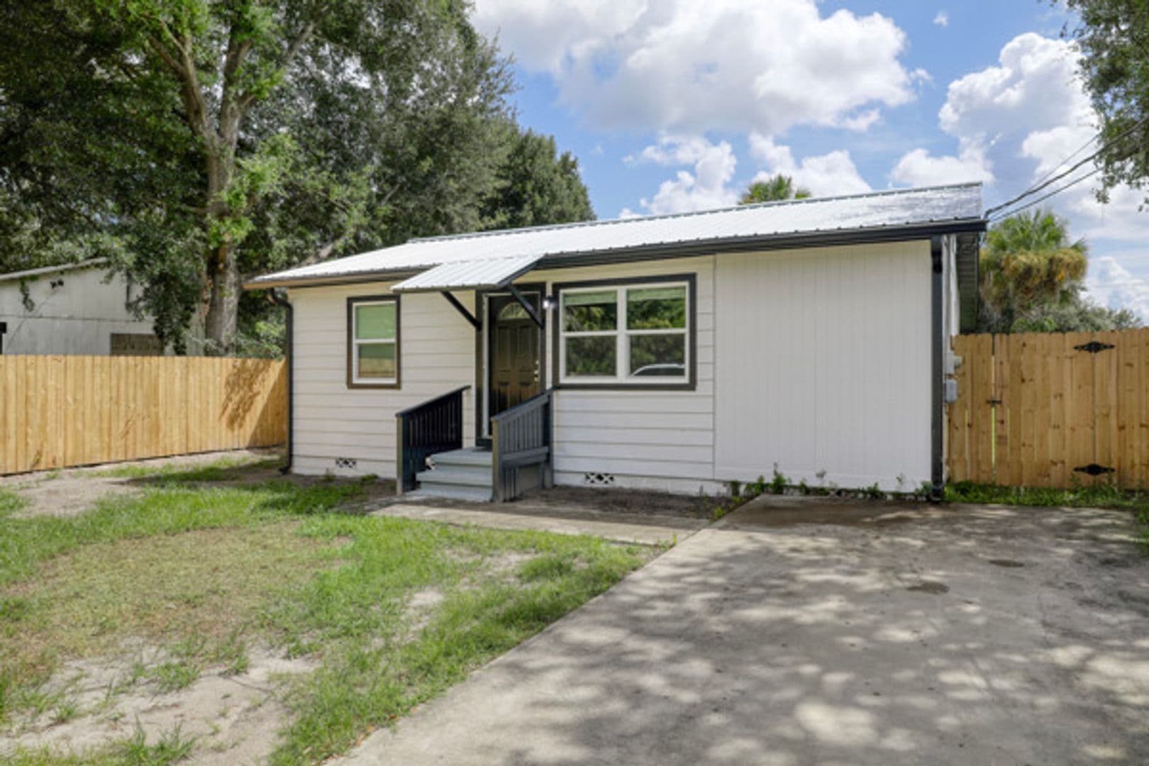 Mims House: 2957 Hartman Ln