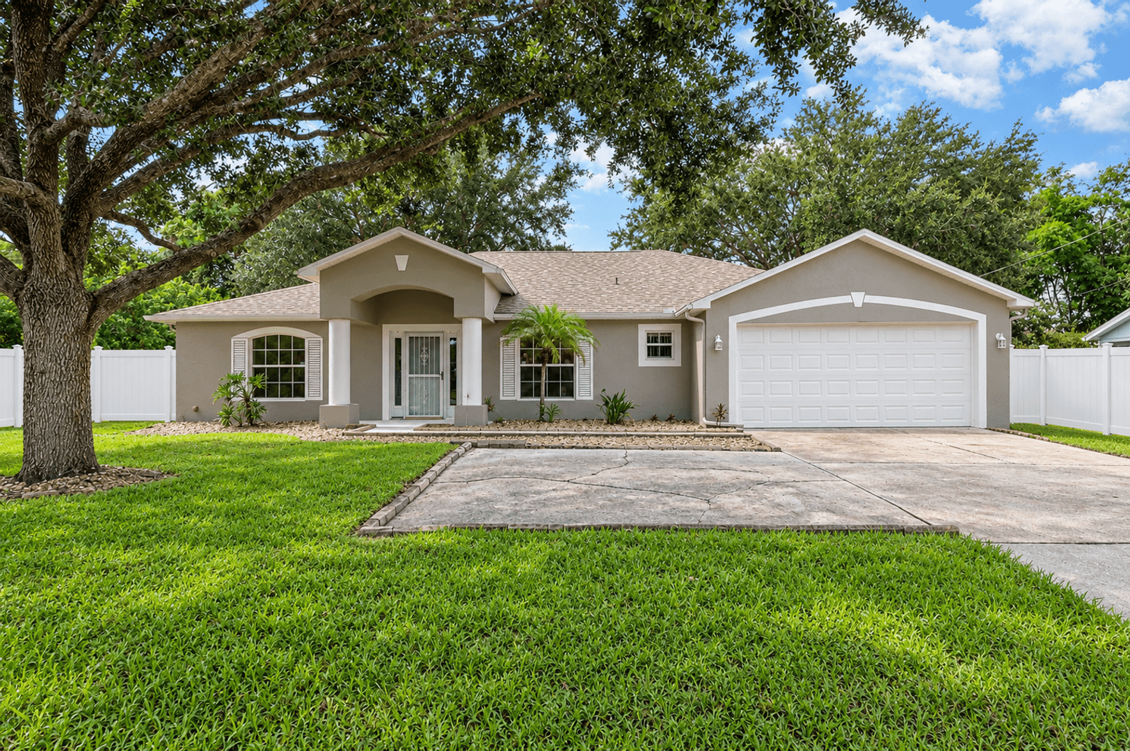 Cocoa House: 4295 Kings Hwy