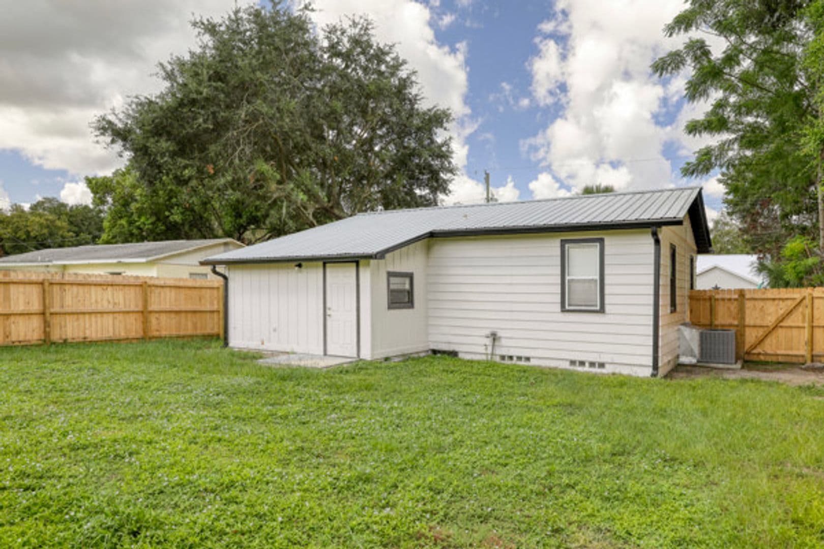 Mims House: 2957 Hartman Ln