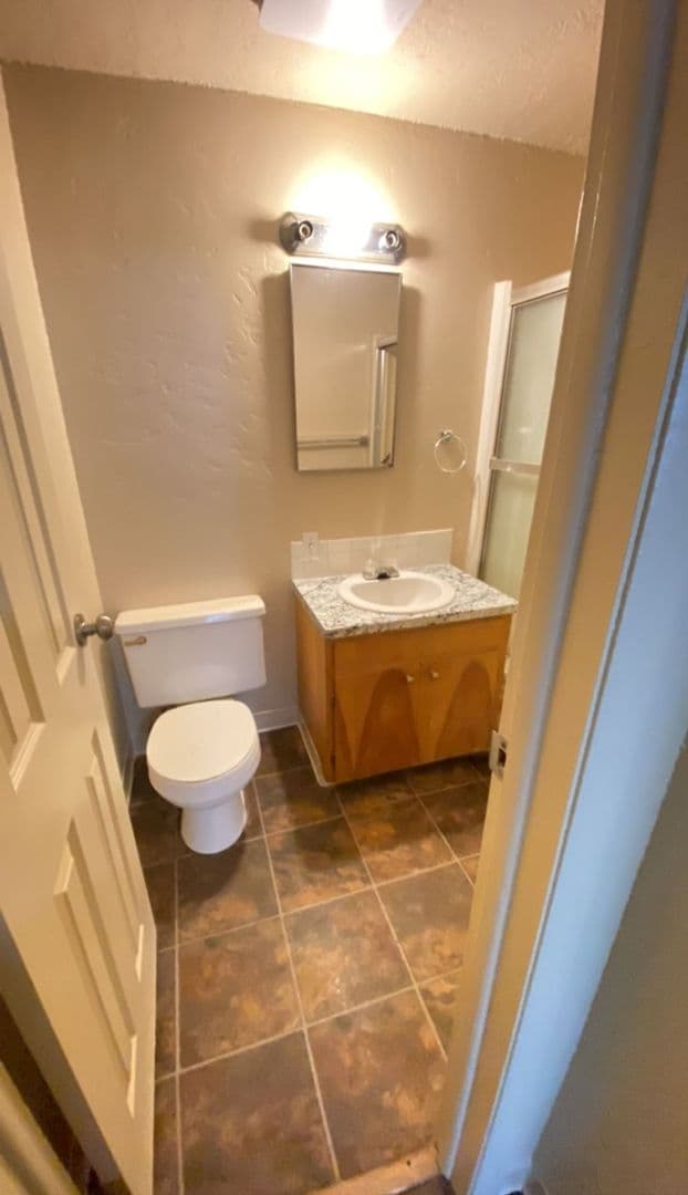 Ontario Apartment: 1123 SW 2nd St