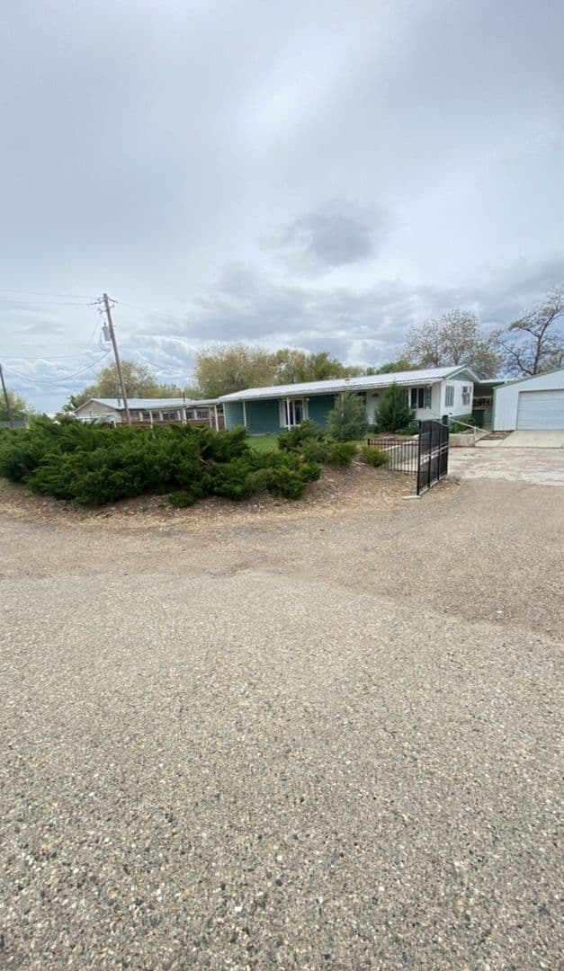Nyssa House: 3255 Hwy 201