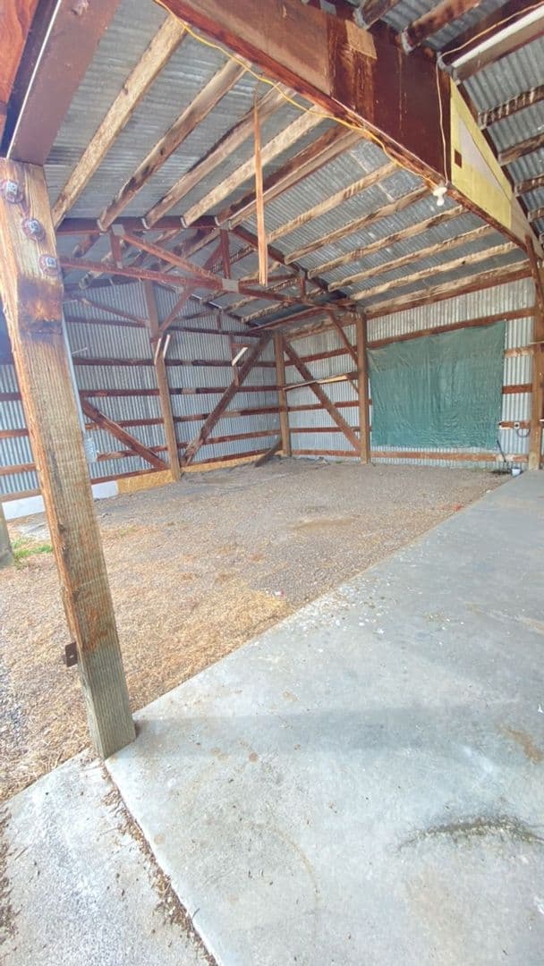 Nyssa House: 3255 Hwy 201