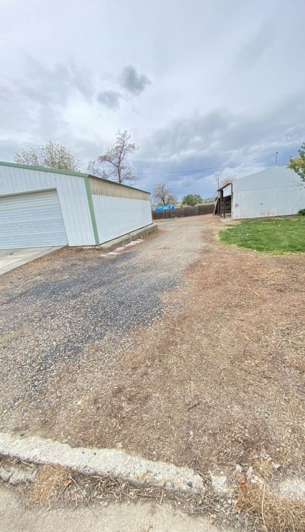 Nyssa House: 3255 Hwy 201
