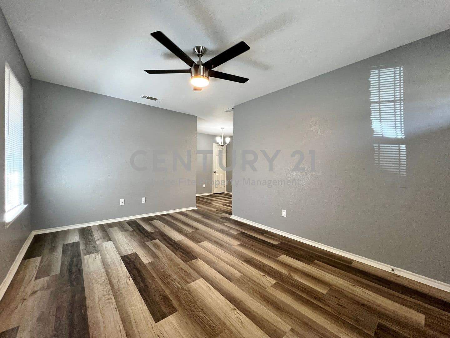 Fort Worth House: 1010 S. Retta Street