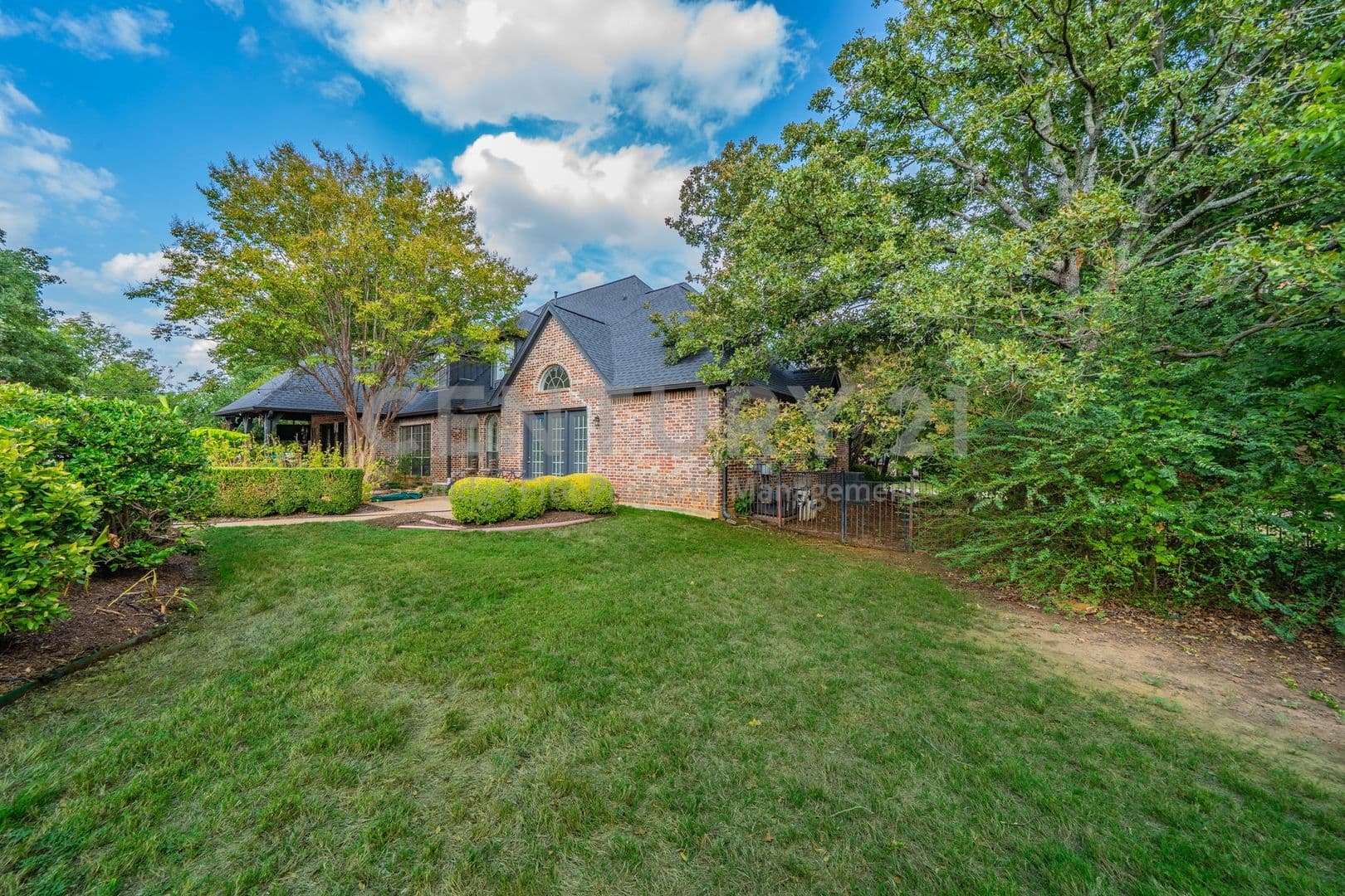 Flower Mound House: 3201 Cedar Ridge Drive