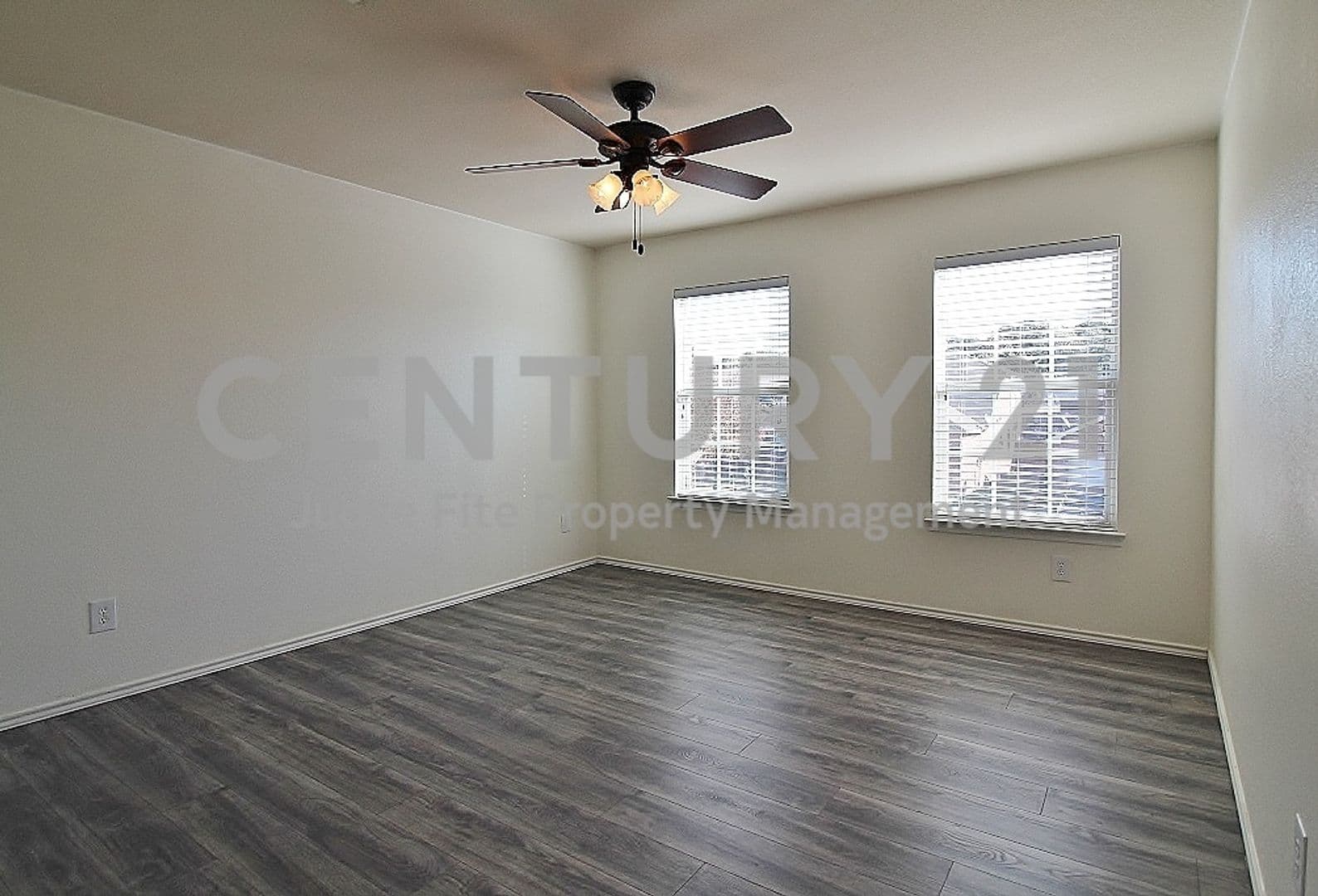 Fort Worth House: 10125 Sourwood Drive