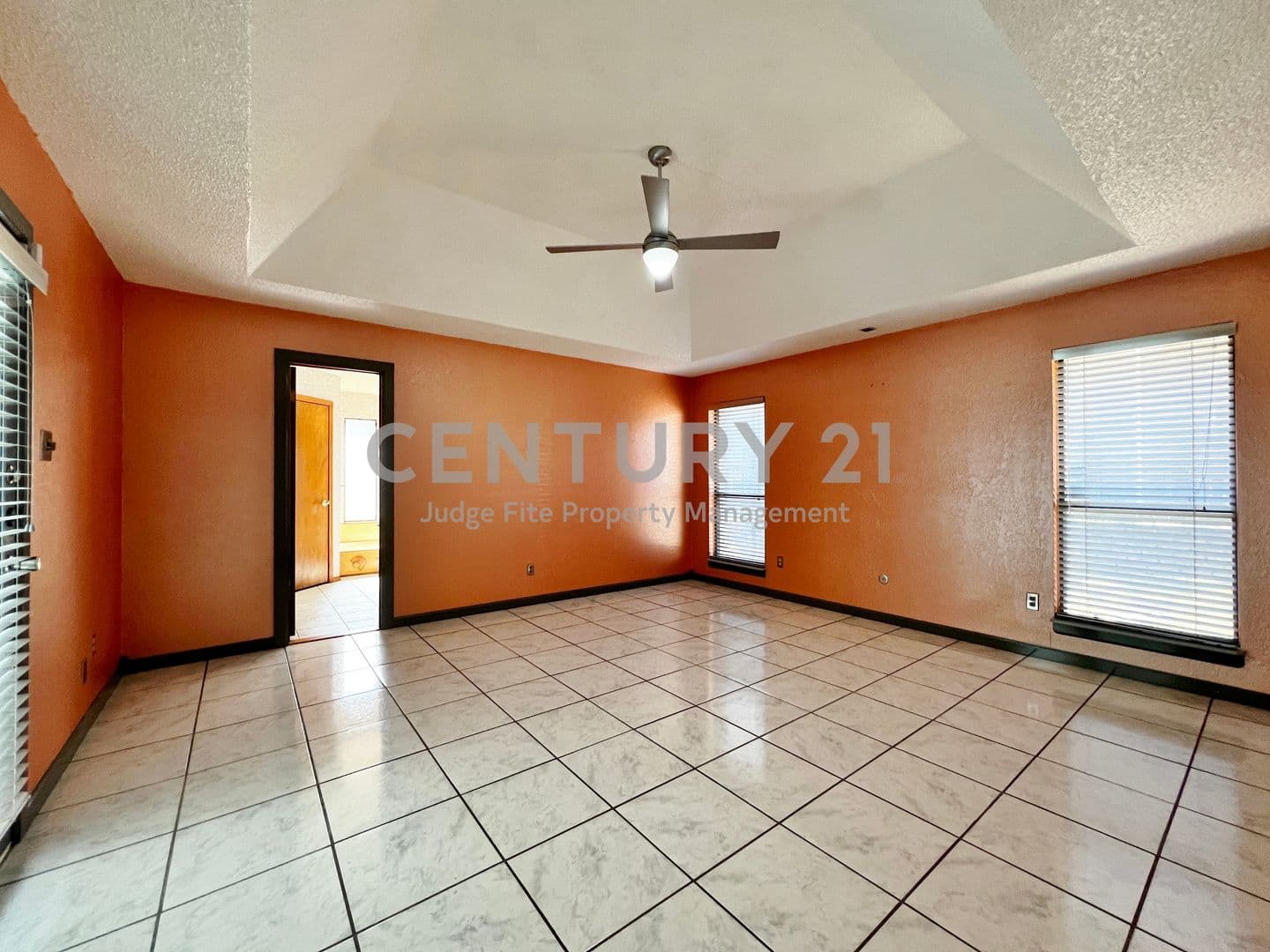 Fort Worth House: 812 Newport Road