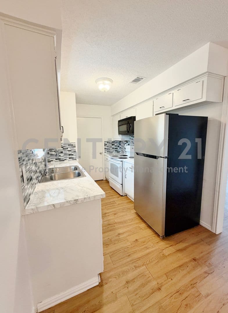Sachse House: 3914 William Street