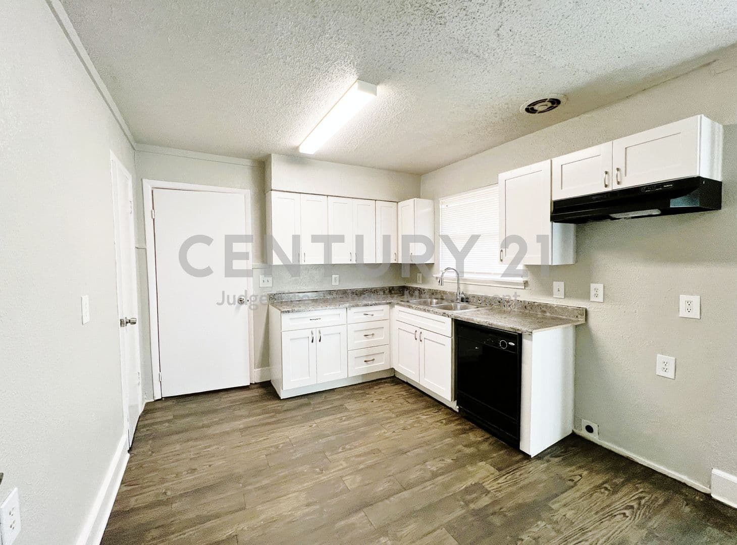 Fort Worth House: 5301 Mansel Lane