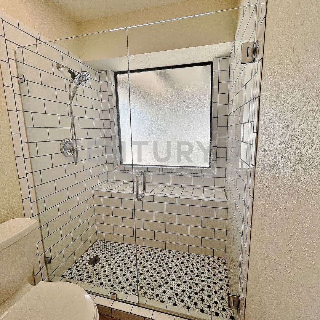 Arlington House: 4808 Waxwing Drive